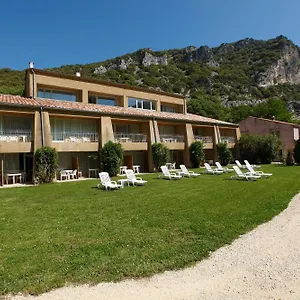 https://appart-vacances-le-domaine-des-chames.hotels-rhonealpes.com