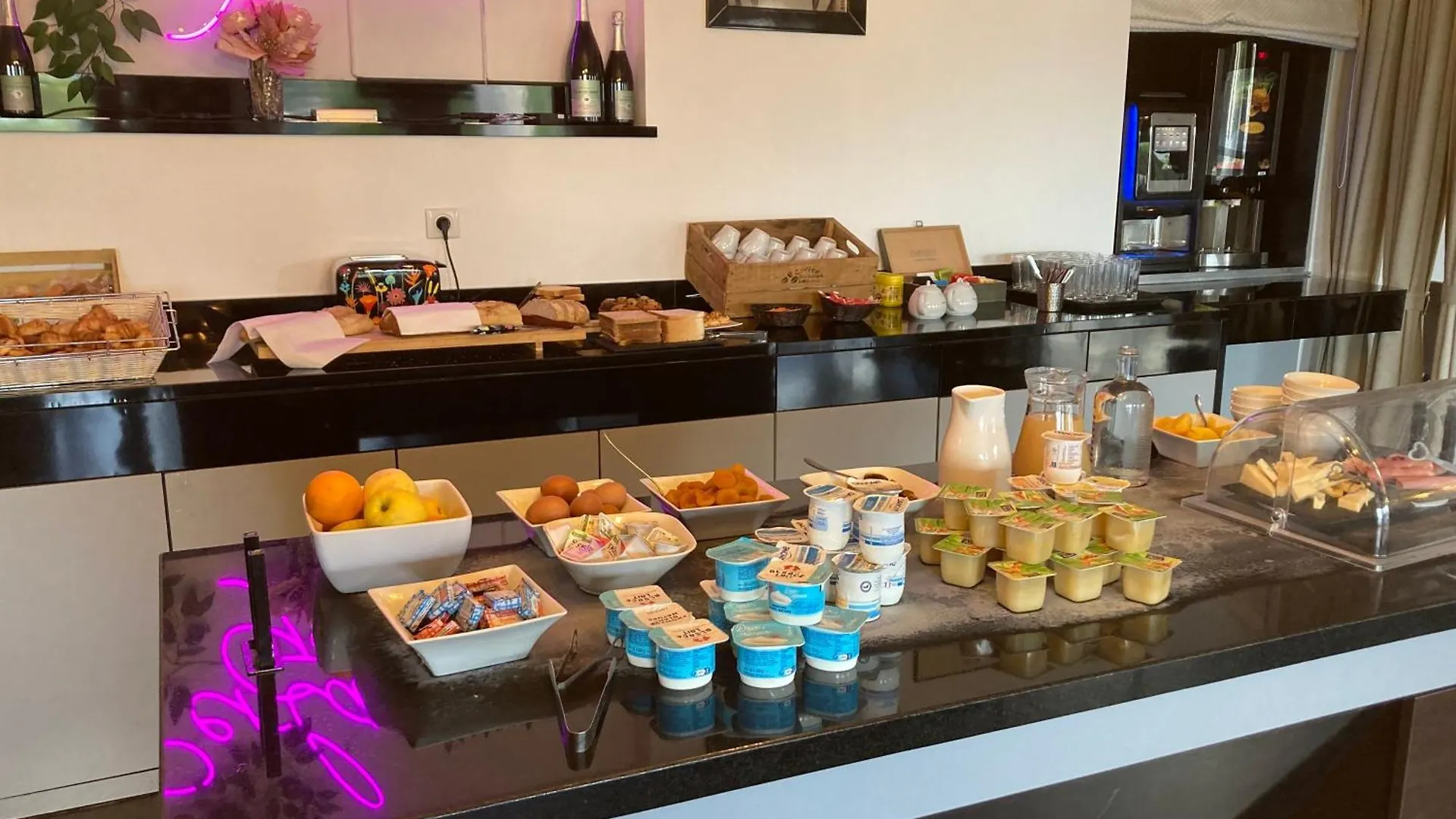 Hotel & Restaurant Perla Riviera Villeneuve-Loubet