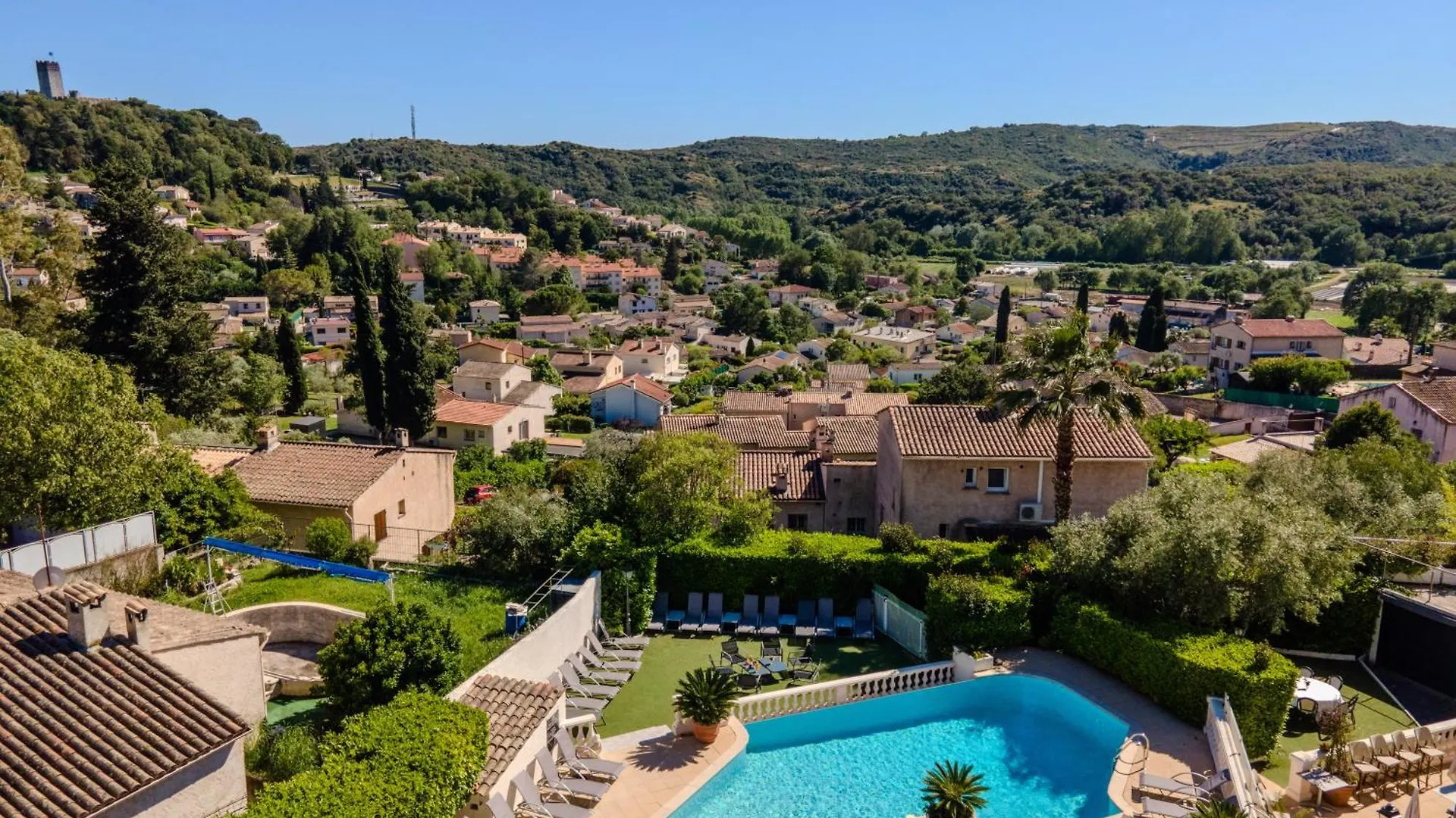***  Hotel & Restaurant Perla Riviera Villeneuve-Loubet France