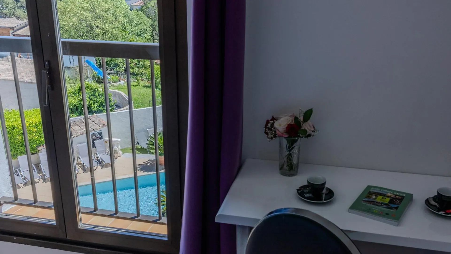 Hotel & Restaurant Perla Riviera Villeneuve-Loubet 3*,