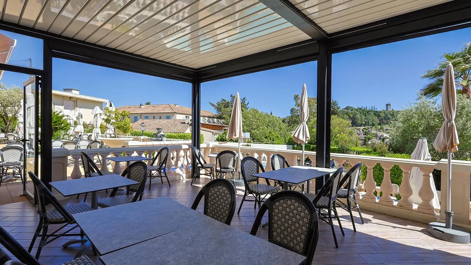 Hotel & Restaurant Perla Riviera Villeneuve-Loubet