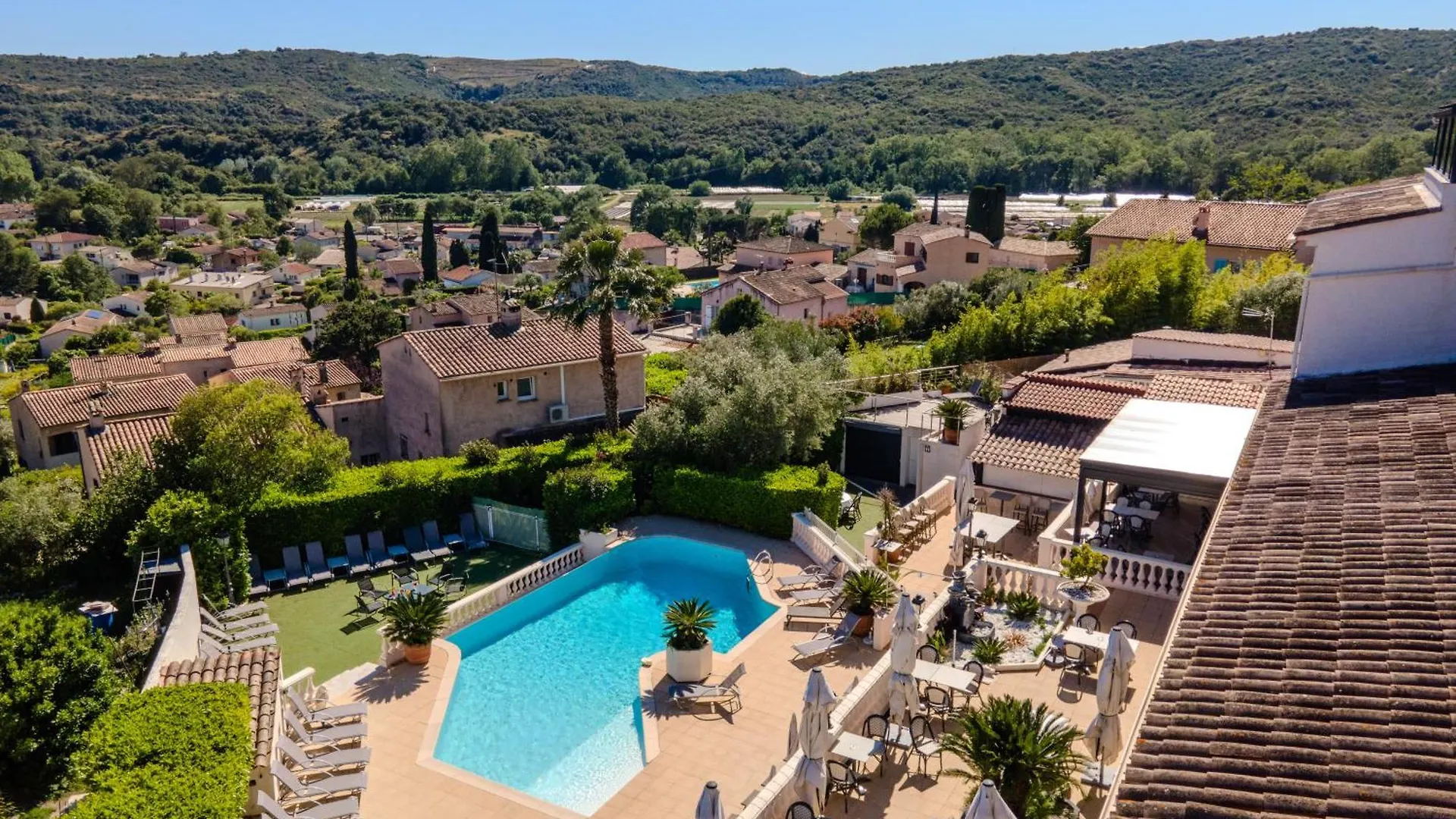 Hotel & Restaurant Perla Riviera فينوف لوبيه