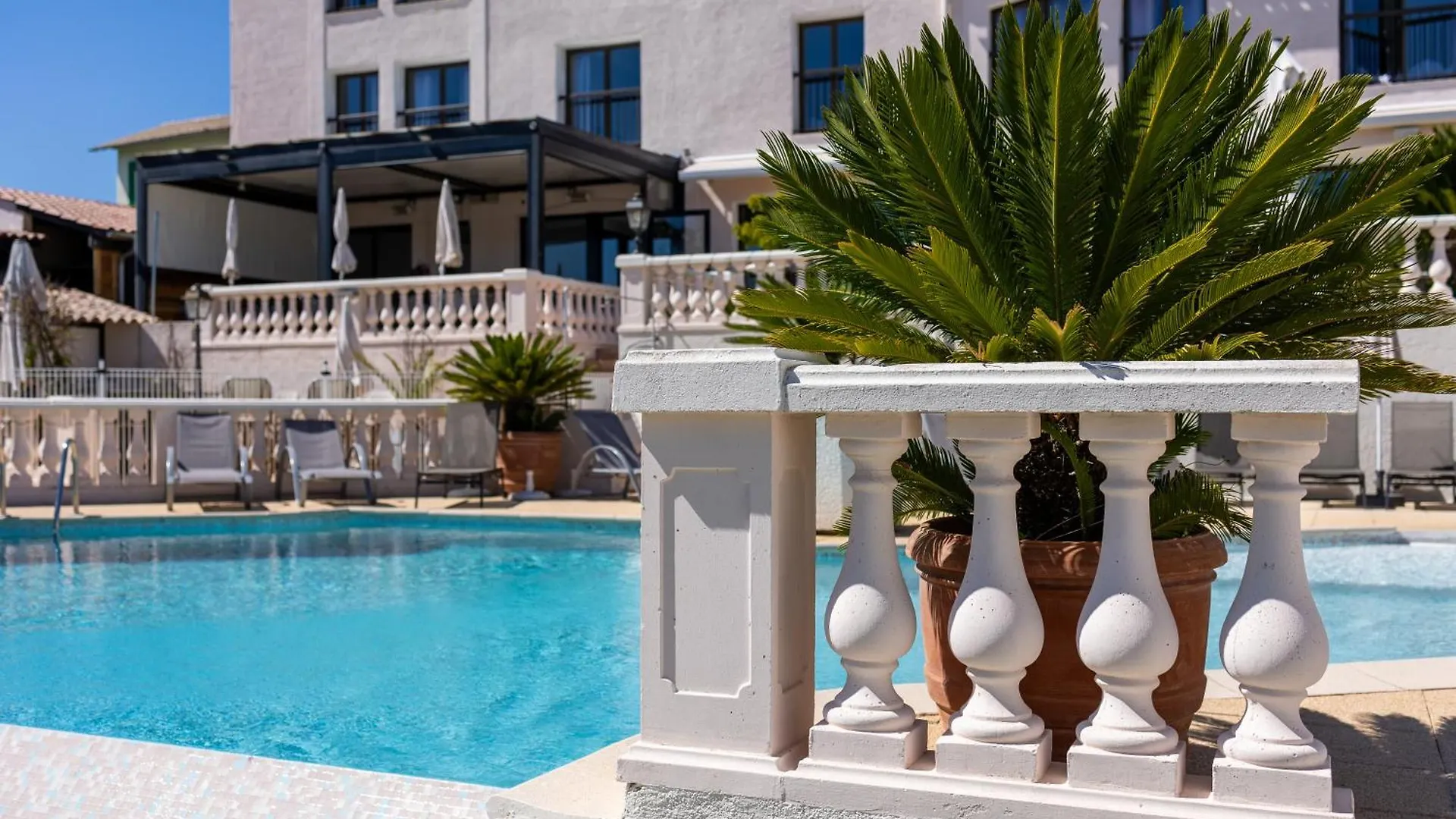 Hotel & Restaurant Perla Riviera Villeneuve-Loubet