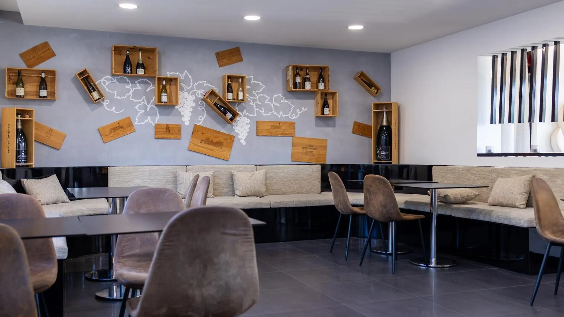 Hotel & Restaurant Perla Riviera فينوف لوبيه 3*, فينوف لوبيه فرنسا