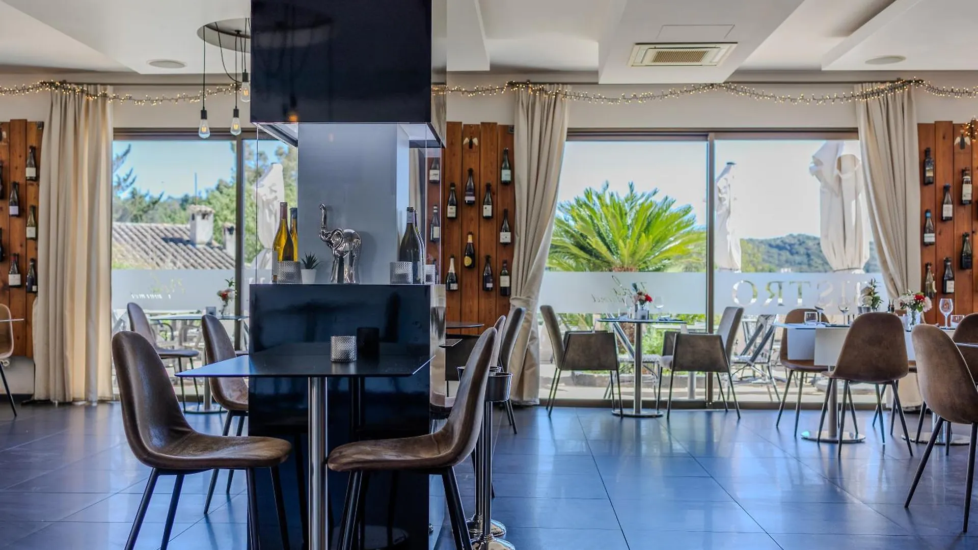 Hotel & Restaurant Perla Riviera فينوف لوبيه  فينوف لوبيه