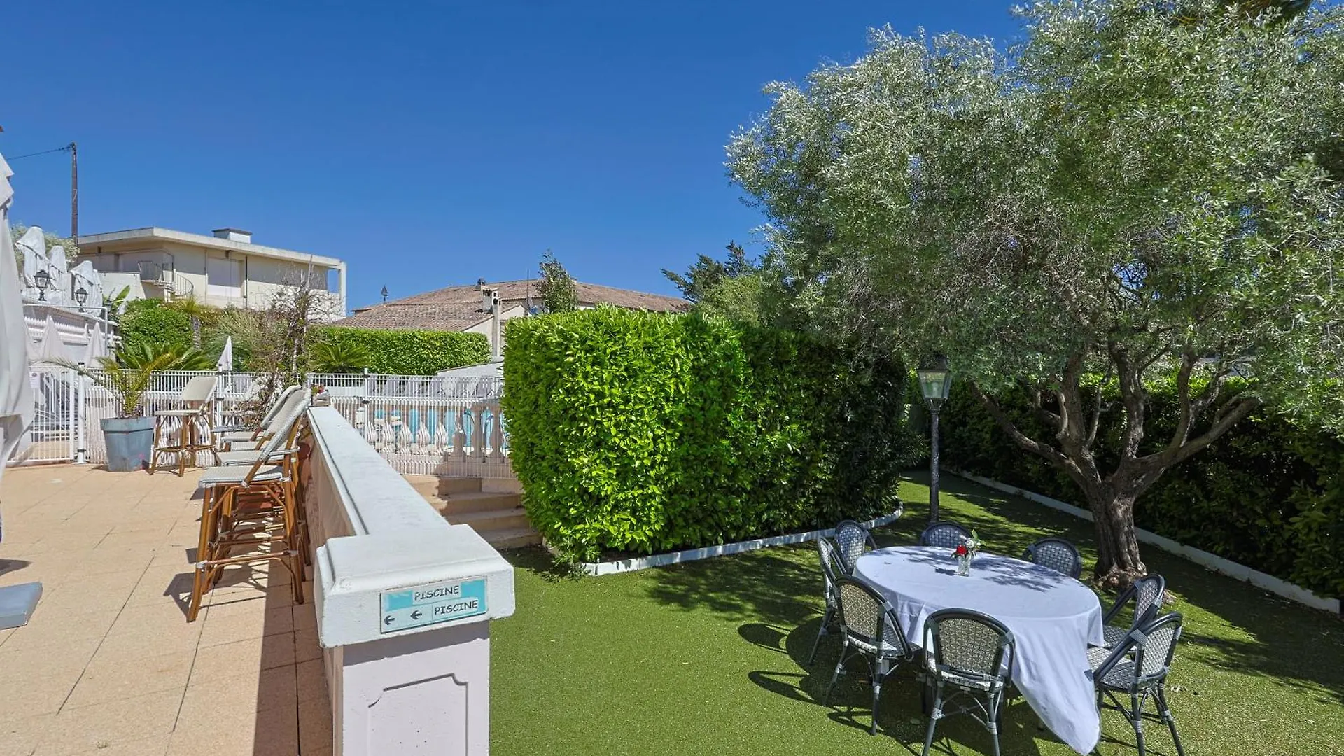 Hotel & Restaurant Perla Riviera Villeneuve-Loubet France
