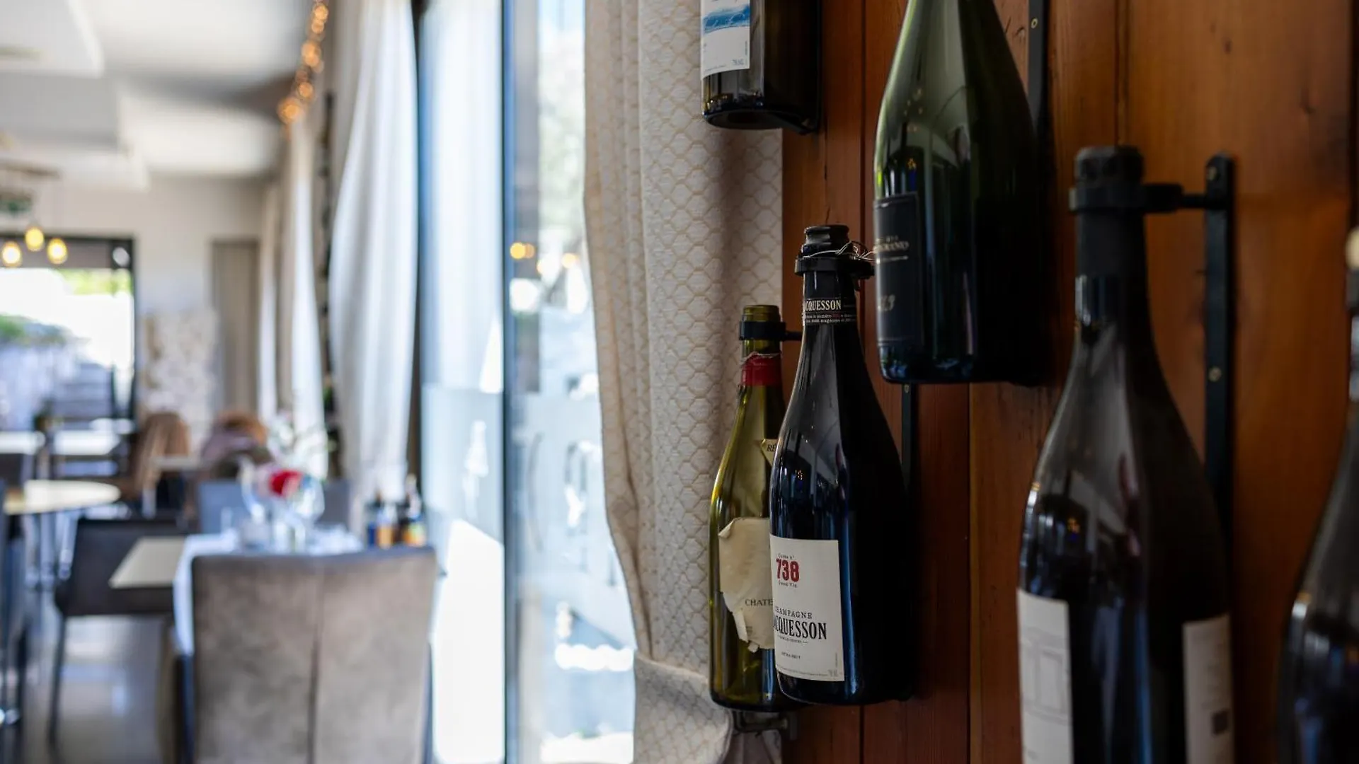 ***  Hotel & Restaurant Perla Riviera Villeneuve-Loubet Francia