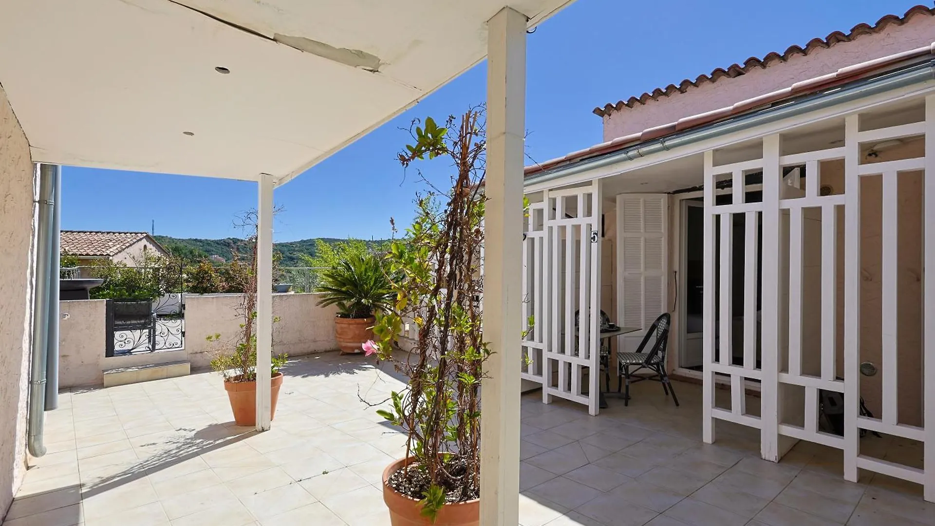 Hotel & Restaurant Perla Riviera Villeneuve-Loubet
