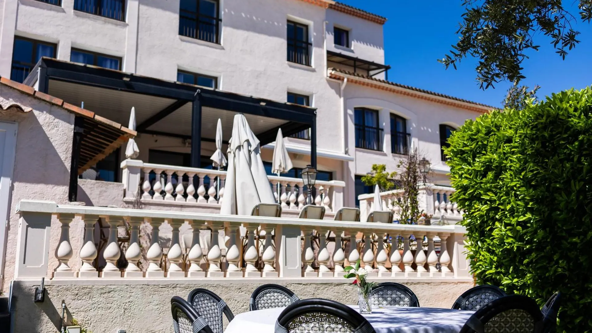 Hotel & Restaurant Perla Riviera Villeneuve-Loubet