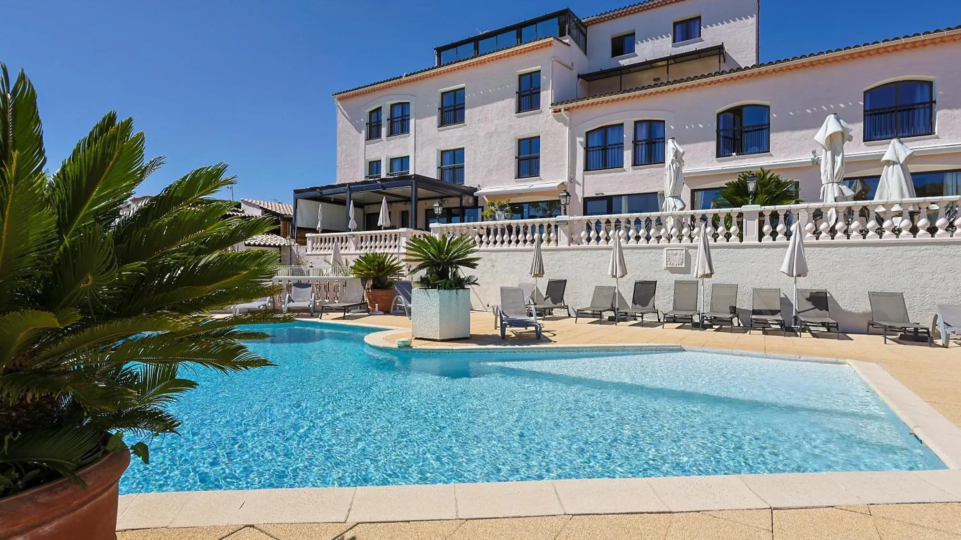 ***  Hotel & Restaurant Perla Riviera Villeneuve-Loubet Francia