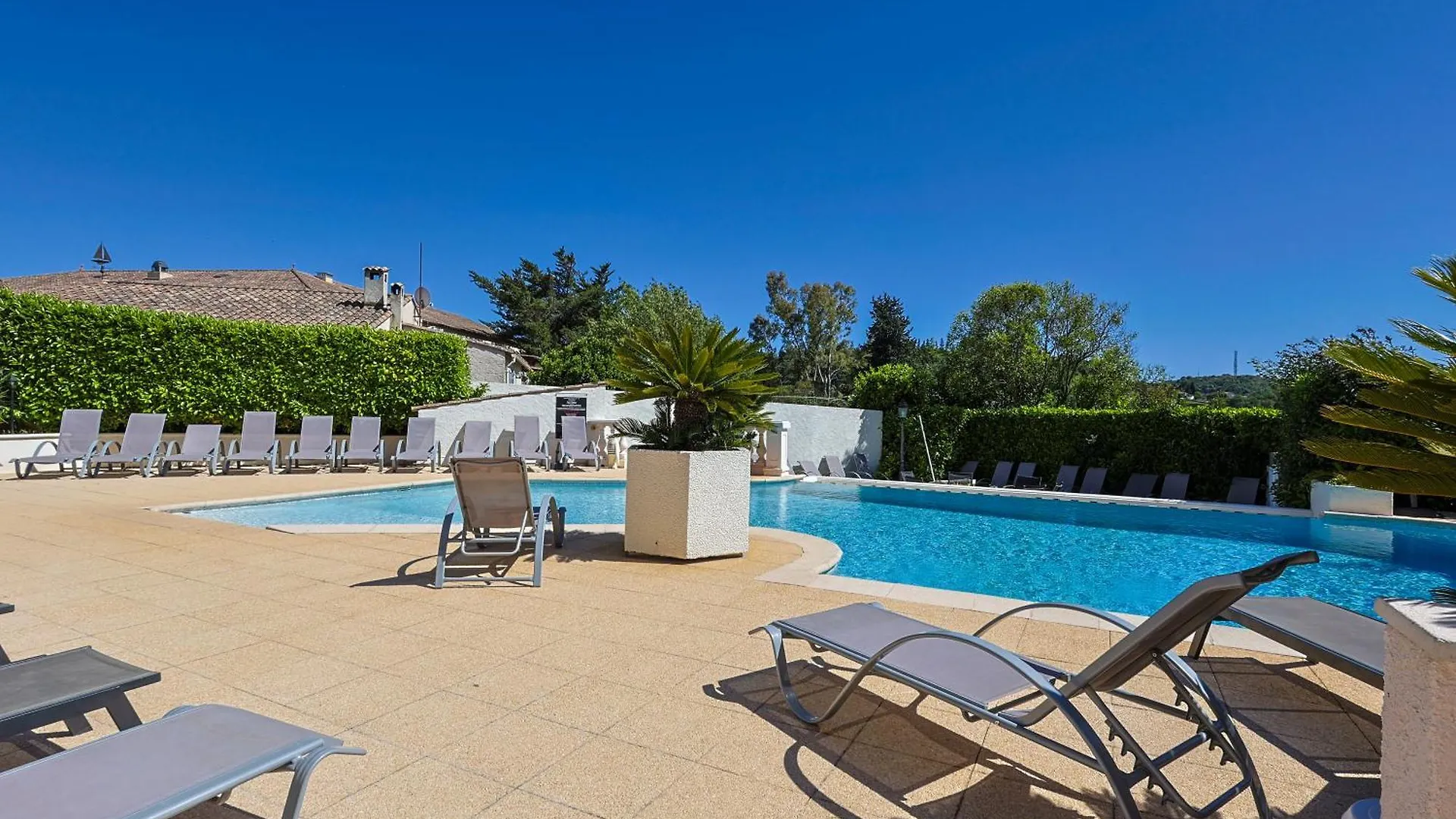 Hotel & Restaurant Perla Riviera فينوف لوبيه
