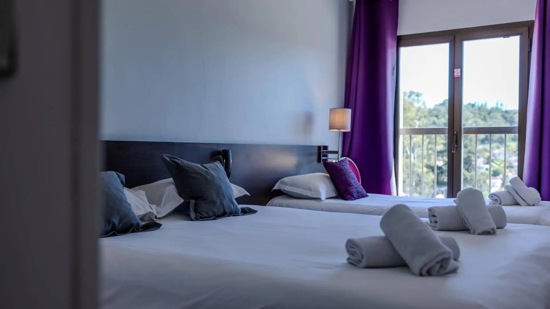 Hotel & Restaurant Perla Riviera Villeneuve-Loubet 3*,  France